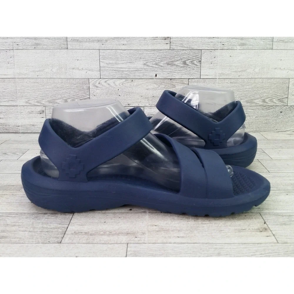 Essentials By‎ Muk Luk Navy Blue Sandals Summer Beach Shoes 9/10 Large L